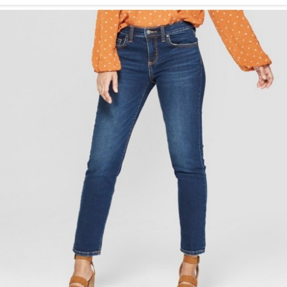 NWT Mid-rise Girlfriend Crop Jeans